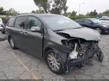  Salvage Toyota Sienna