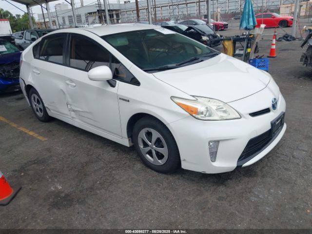  Salvage Toyota Prius