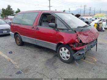  Salvage Toyota Previa