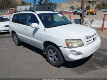  Salvage Toyota Highlander