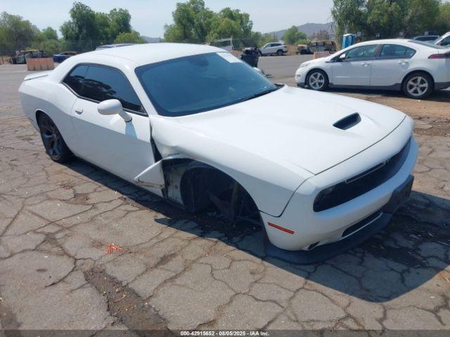  Salvage Dodge Challenger