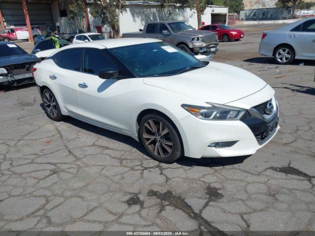  Salvage Nissan Maxima