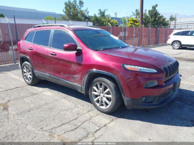  Salvage Jeep Cherokee