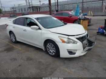  Salvage Nissan Altima