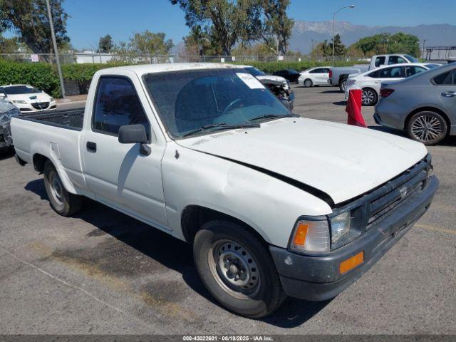  Salvage Toyota Pickup