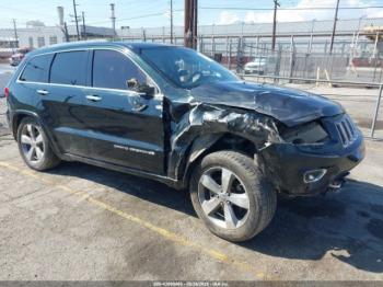  Salvage Jeep Grand Cherokee