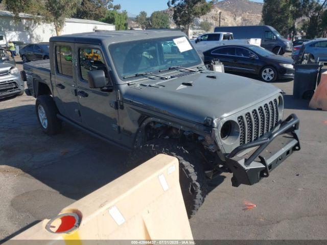  Salvage Jeep Gladiator