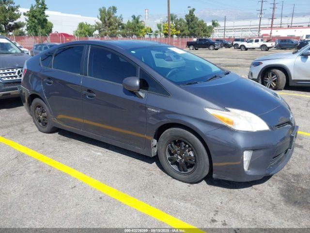  Salvage Toyota Prius