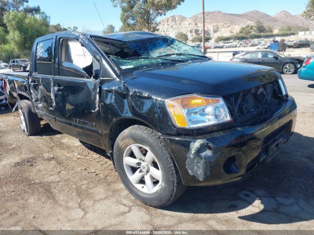  Salvage Nissan Titan