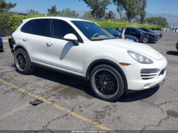  Salvage Porsche Cayenne