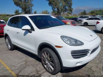  Salvage Porsche Cayenne