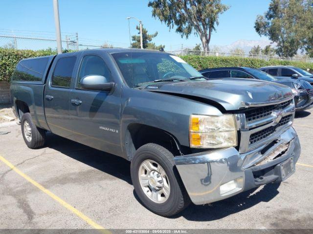  Salvage Chevrolet Silverado 2500