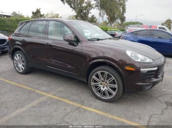  Salvage Porsche Cayenne