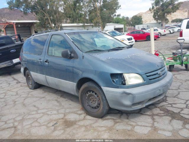  Salvage Toyota Sienna