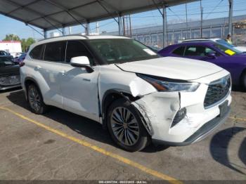  Salvage Toyota Highlander