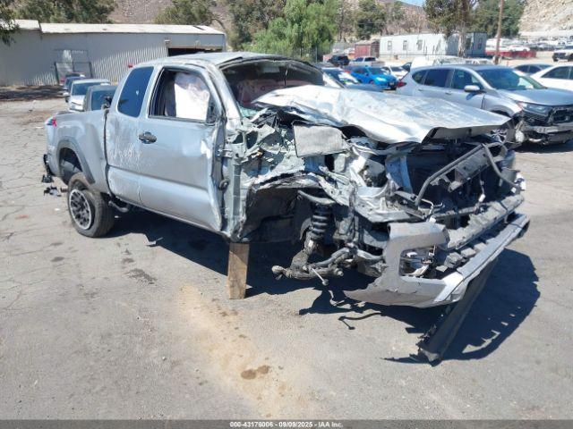  Salvage Toyota Tacoma