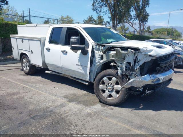  Salvage Chevrolet Silverado 2500