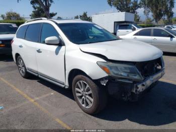  Salvage Nissan Pathfinder