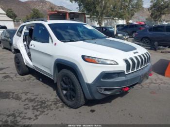  Salvage Jeep Cherokee