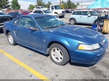  Salvage Ford Mustang