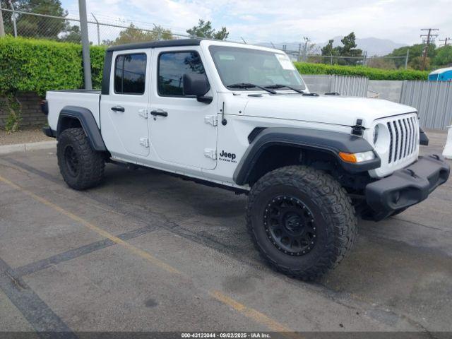  Salvage Jeep Gladiator