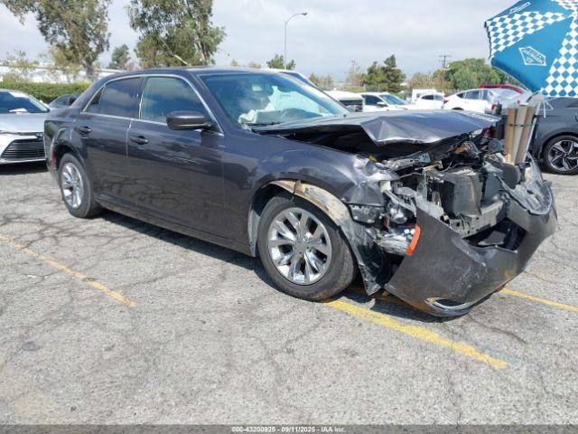  Salvage Chrysler 300