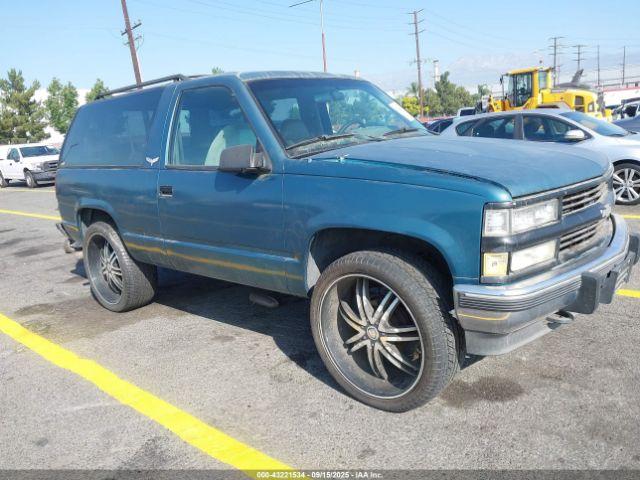  Salvage Chevrolet Blazer