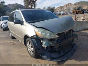  Salvage Toyota Sienna