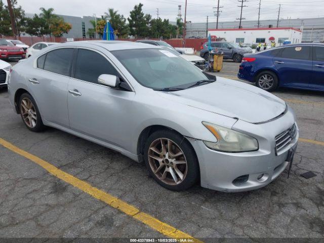  Salvage Nissan Maxima