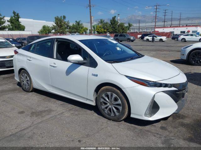  Salvage Toyota Prius Prime