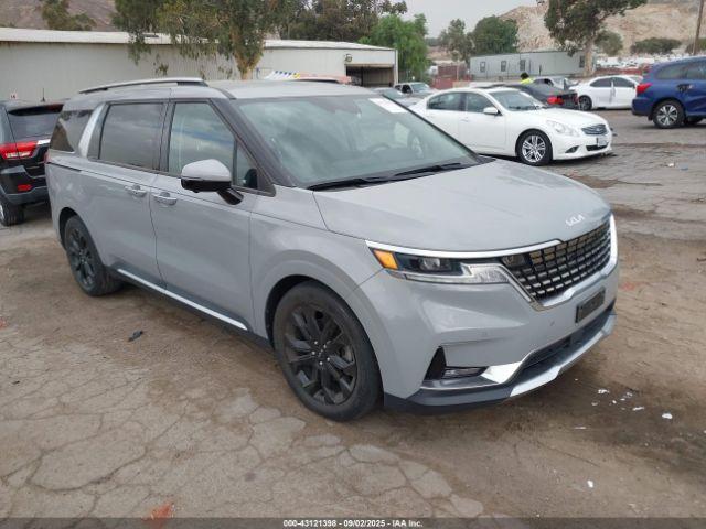  Salvage Kia Carnival