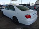 Toyota Camry Le Image 5