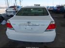 Toyota Camry Le Image 10