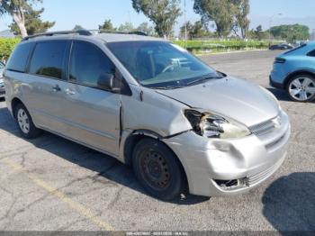  Salvage Toyota Sienna