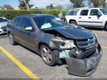  Salvage Dodge Avenger