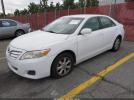 Toyota Camry Le Image 3