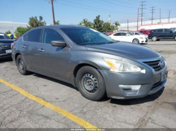  Salvage Nissan Altima