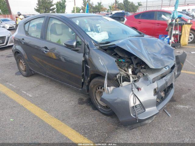  Salvage Toyota Prius c