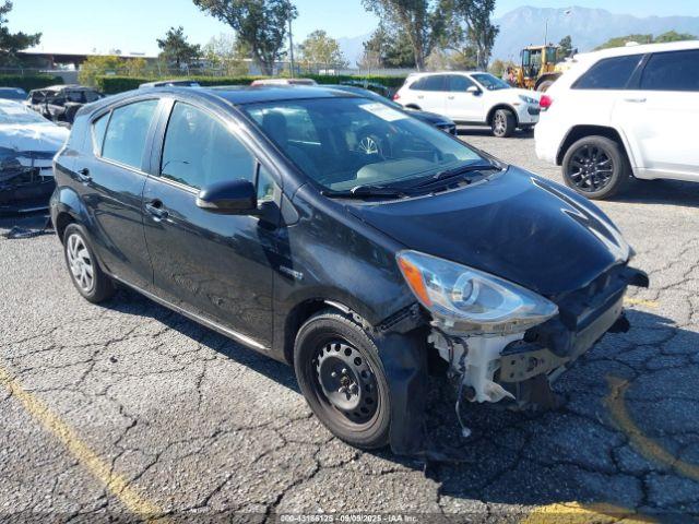  Salvage Toyota Prius c
