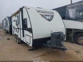  Salvage Winnebago Minnie M-2101ds