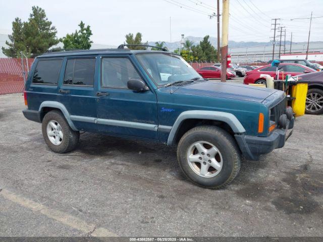  Salvage Jeep Cherokee