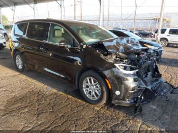  Salvage Chrysler Pacifica