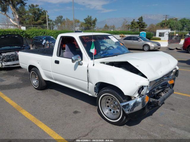  Salvage Toyota Pickup