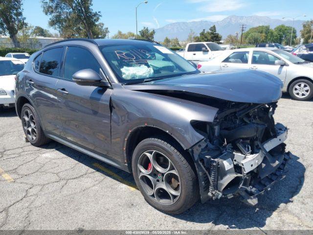  Salvage Alfa Romeo Stelvio
