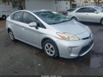  Salvage Toyota Prius