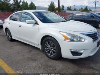  Salvage Nissan Altima
