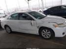 Toyota Camry Le Image 2
