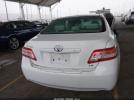Toyota Camry Le Image 10
