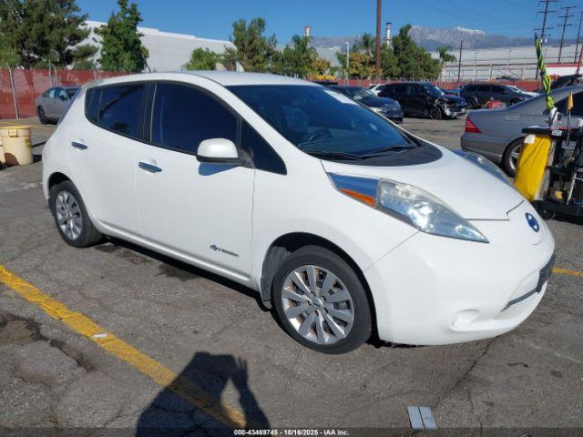  Salvage Nissan LEAF