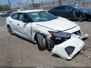  Salvage Nissan Maxima